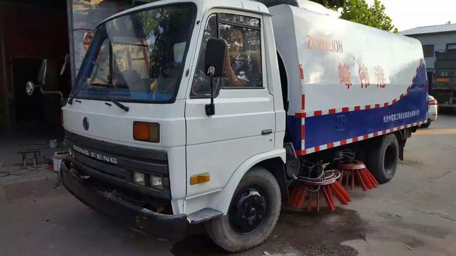 清理垃圾扫路车 嘉力 东风扫路车价格 小型道路扫路车道路清扫车产品